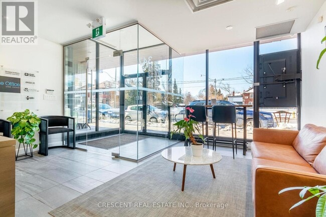 Building Photo - 347 Jane St