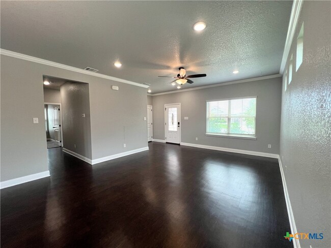 Foto del edificio - 7602 Hickman St