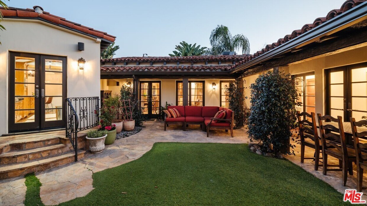Foto principal - 6401 Colgate Ave