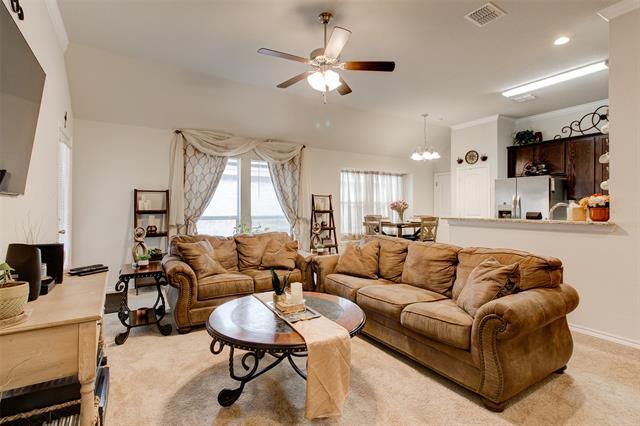 Building Photo - 531 Sydney St