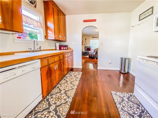 Building Photo - 2 br, 1 bath House - 3805 North 21st Street