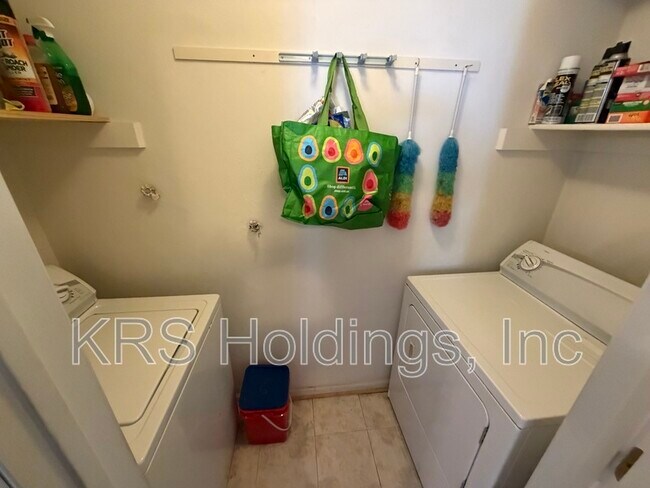 Foto del edificio - 3218 Spruce Pine Rd