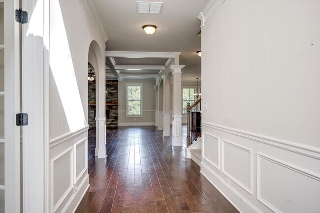 Building Photo - 542 Oconee Cir