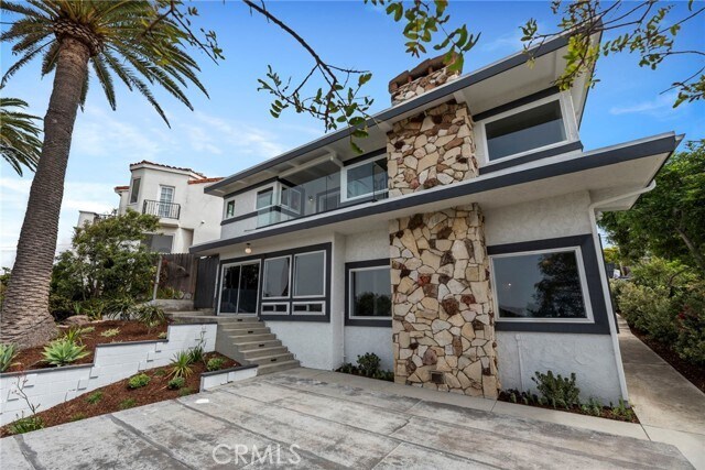 Foto del edificio - 7512 Rindge Ave