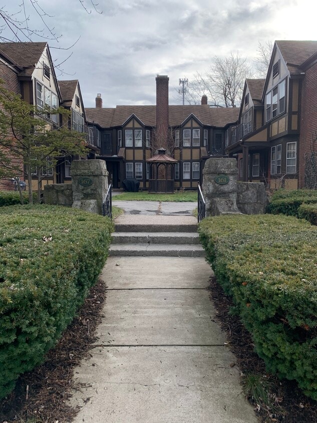 161 Sanders Road, Buffalo, NY 14216 Apartments in Buffalo, NY