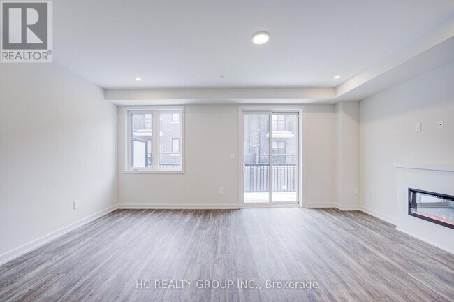 Building Photo - 21 Mermot Ln