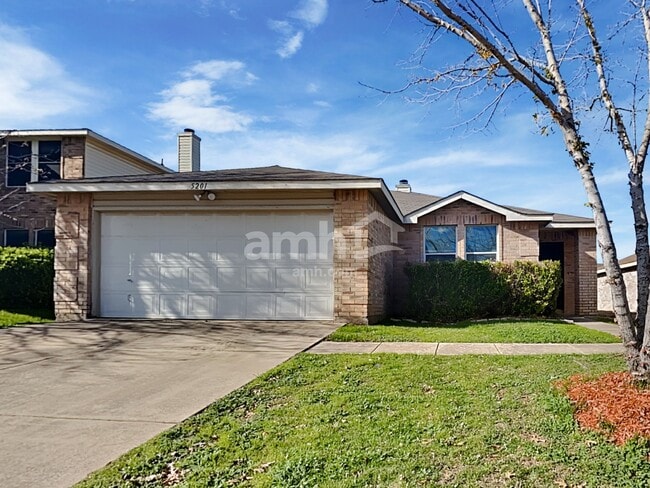 Building Photo - 5201 Prestwick Dr