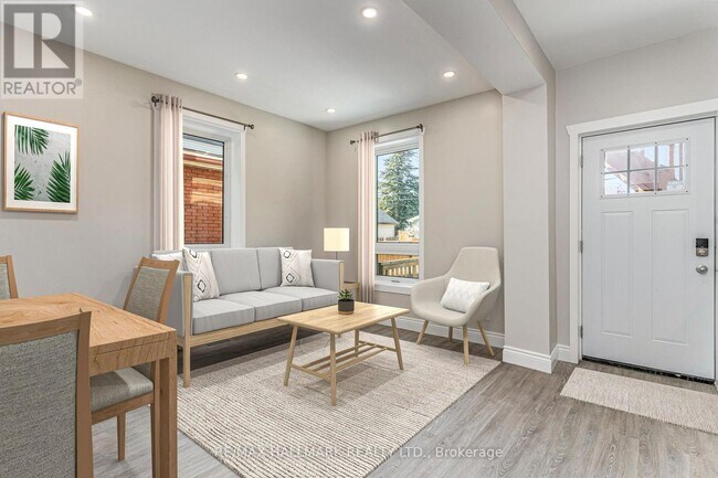 Photo du bâtiment - 291 Emerald St N