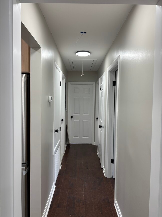 Building Photo - 2706 Canary Dr