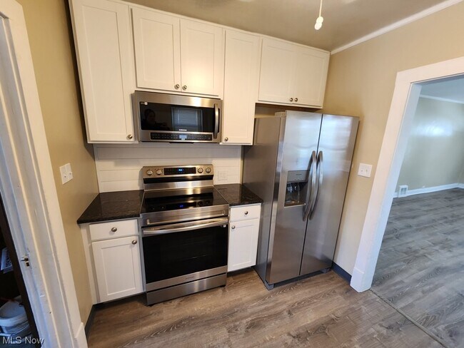 Foto del edificio - 21134 Northwood Ave