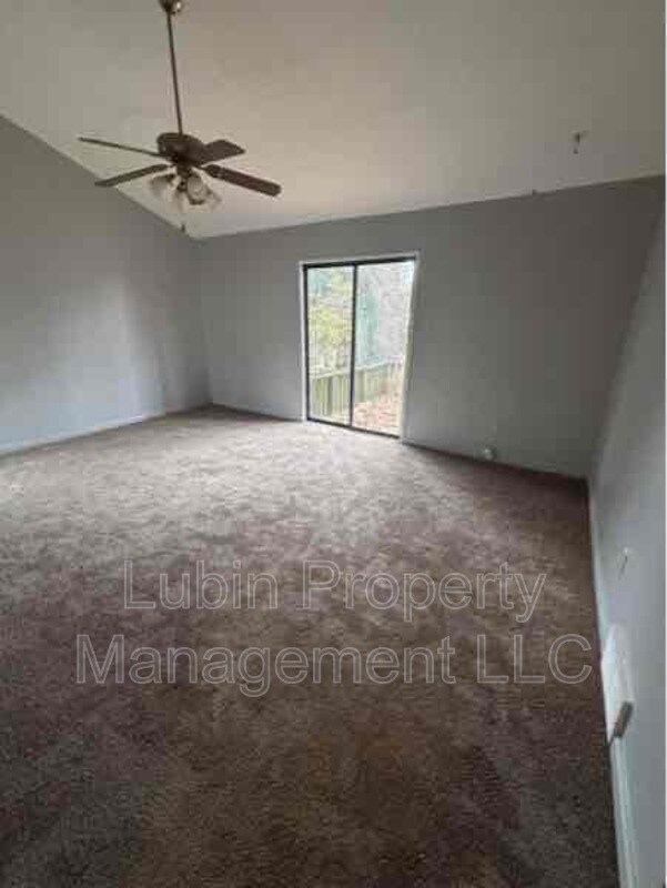 Building Photo - 3066 Water Oak Dr
