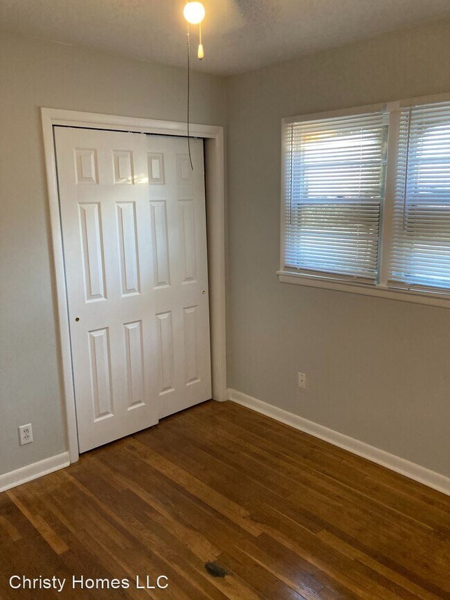 Foto del edificio - 3 br, 1.5 bath House - 4611 S. Bryan St.