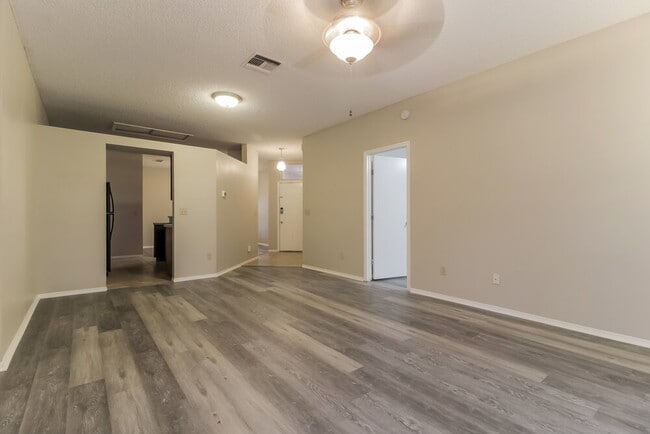 Building Photo - 336 Cello Cir