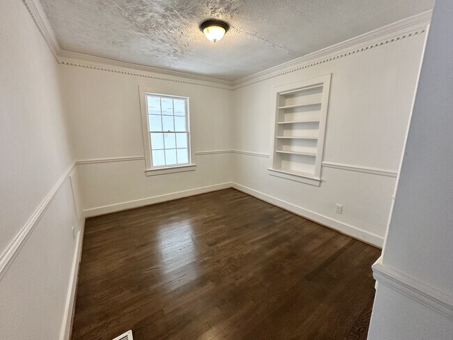 Foto del edificio - 1341 Pineview Rd