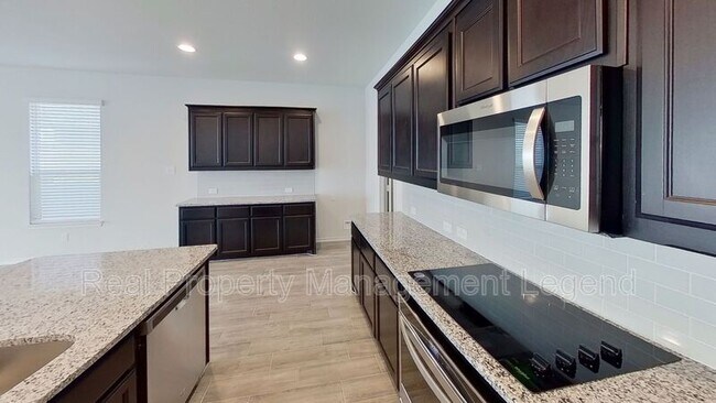 Foto del edificio - 8998 Fair Oaks Dr