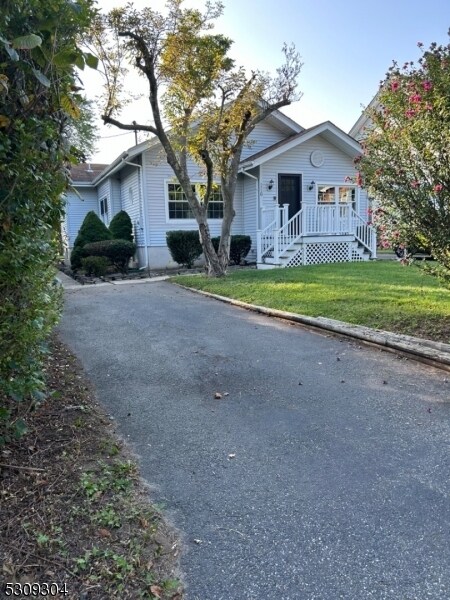 Primary Photo - 116 Kenvil Ave