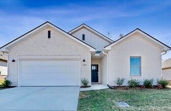 Building Photo - 14557 Mountain Strm Dr