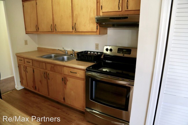 Building Photo - 3 br, 1.5 bath House - 3512 Wyevale Drive