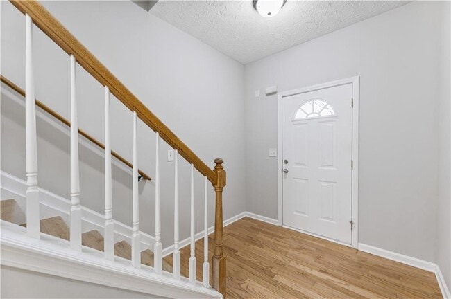 Building Photo - 4963 Vireo Dr