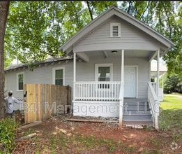 Building Photo - 422 Lakeview St