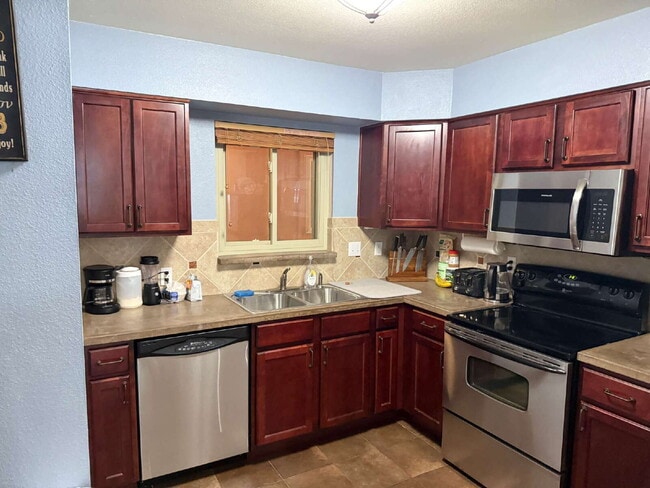 Building Photo - Wonderful 1 Bed Condo in Speer Neighborhood