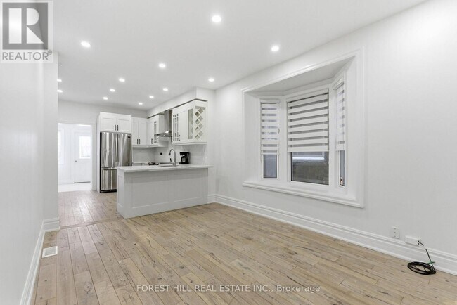 Photo du bâtiment - 1297 Davenport Rd