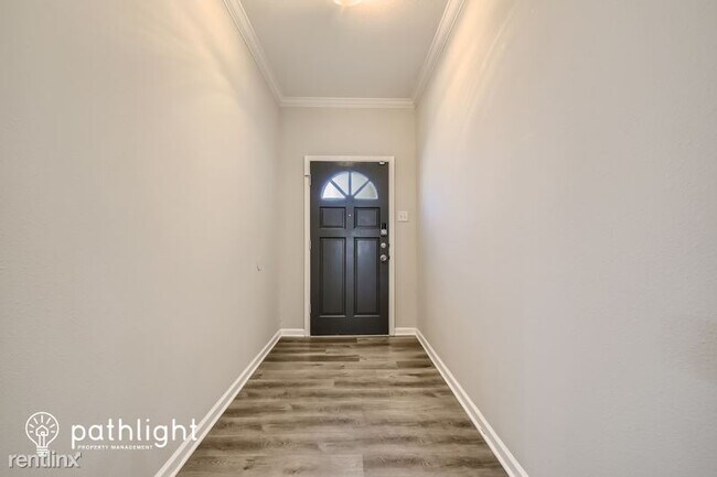 Foto del edificio - 3 br, 2 bath House - 122 Roma Drive UNIT