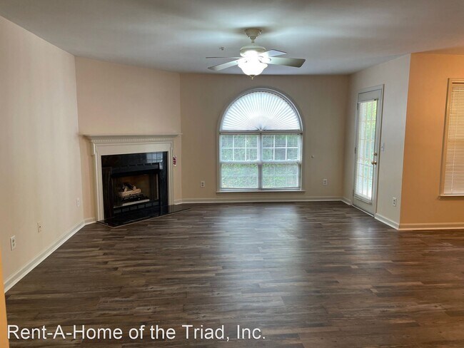 Foto del edificio - 2 br, 2 bath House - 5010-D Lawndale Drive