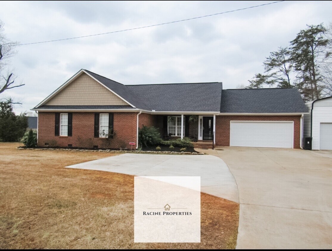 Foto principal - 1053 Gibbs Rd