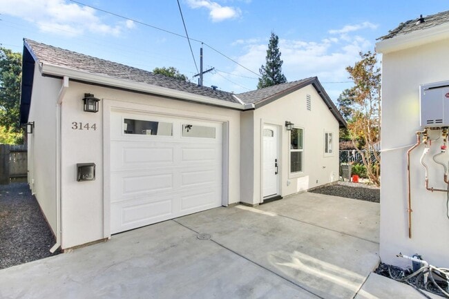 Home for Rent in Midtown, Sacramento! 2 Bed/ 2 Bath - Home for Rent in Midtown, Sacramento! 2 Bed/ 2 Bath