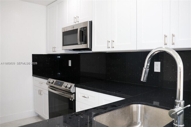 Foto del edificio - 2550 W 67th Pl