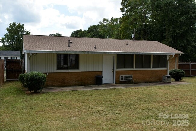 Building Photo - 318 Fulton St