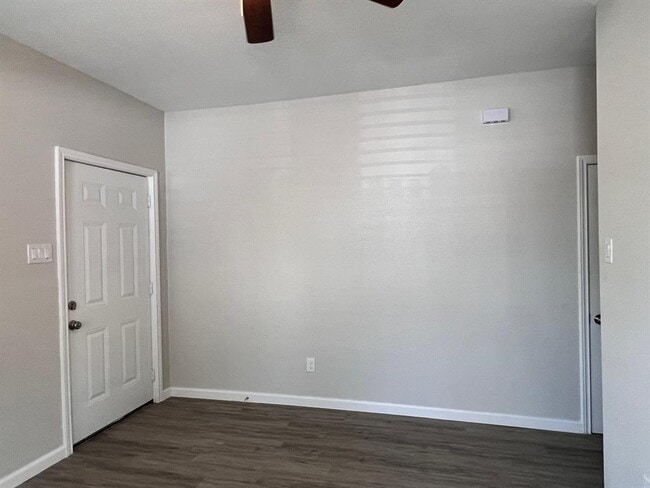 Building Photo - 6708 Avenue I