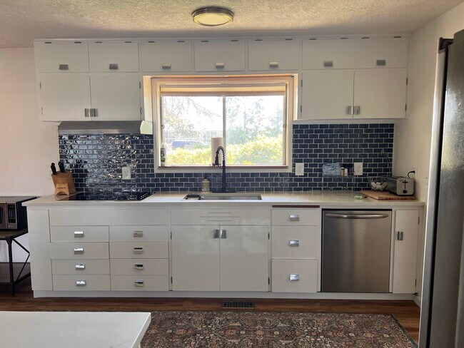 Foto del edificio - 33845 SW Tualatin Valley Hwy