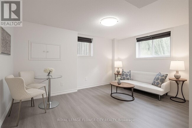 Building Photo - 58 Carrington Pl