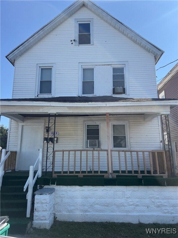 Primary Photo - 123 Gibson St