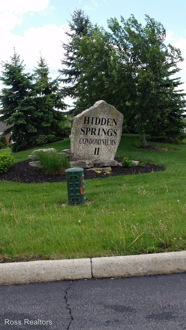 Foto del edificio - 758 Hidden Springs Dr