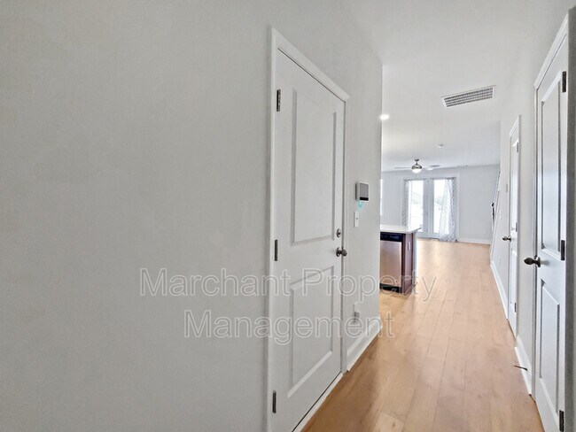 Foto del edificio - 108 Turfway Dr