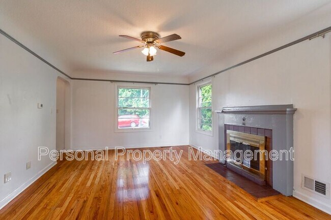 Foto del edificio - 4313 NE Valley View Ln