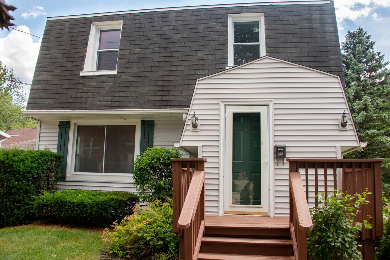 225 E 13th St, Lockport, IL 60441 House Rental in Lockport, IL
