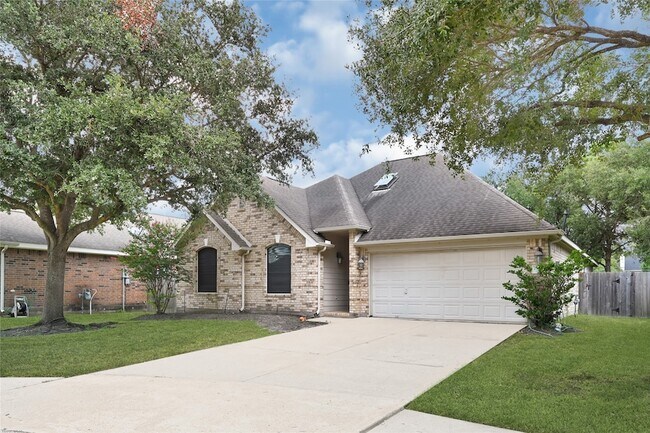 Foto del edificio - 7506 Alpine Park Ln