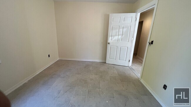 Building Photo - GUT RENOVATED 1 BEDROOM  EAST 40 STREET/ P...
