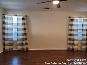 Foto del edificio - 4923 Bending Elms