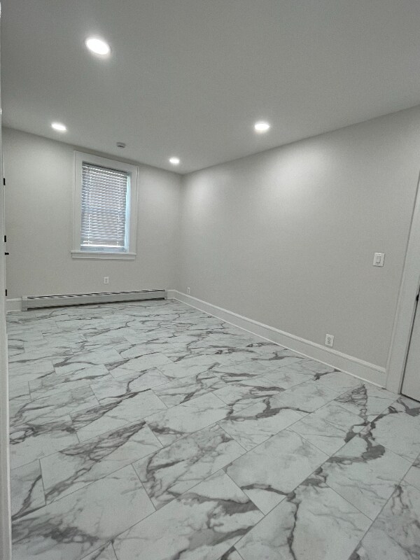 Foto del edificio - 121 Linden Rd