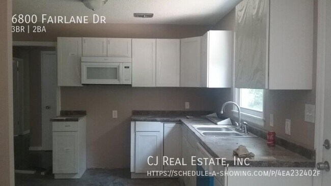 Building Photo - 6800 Fairlane Dr
