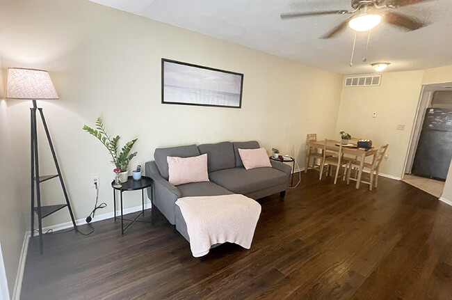 Foto del edificio - 1964 Lake Atriums Cir