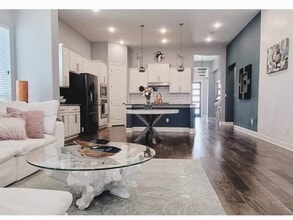 Building Photo - 1800 Ficuzza Wy