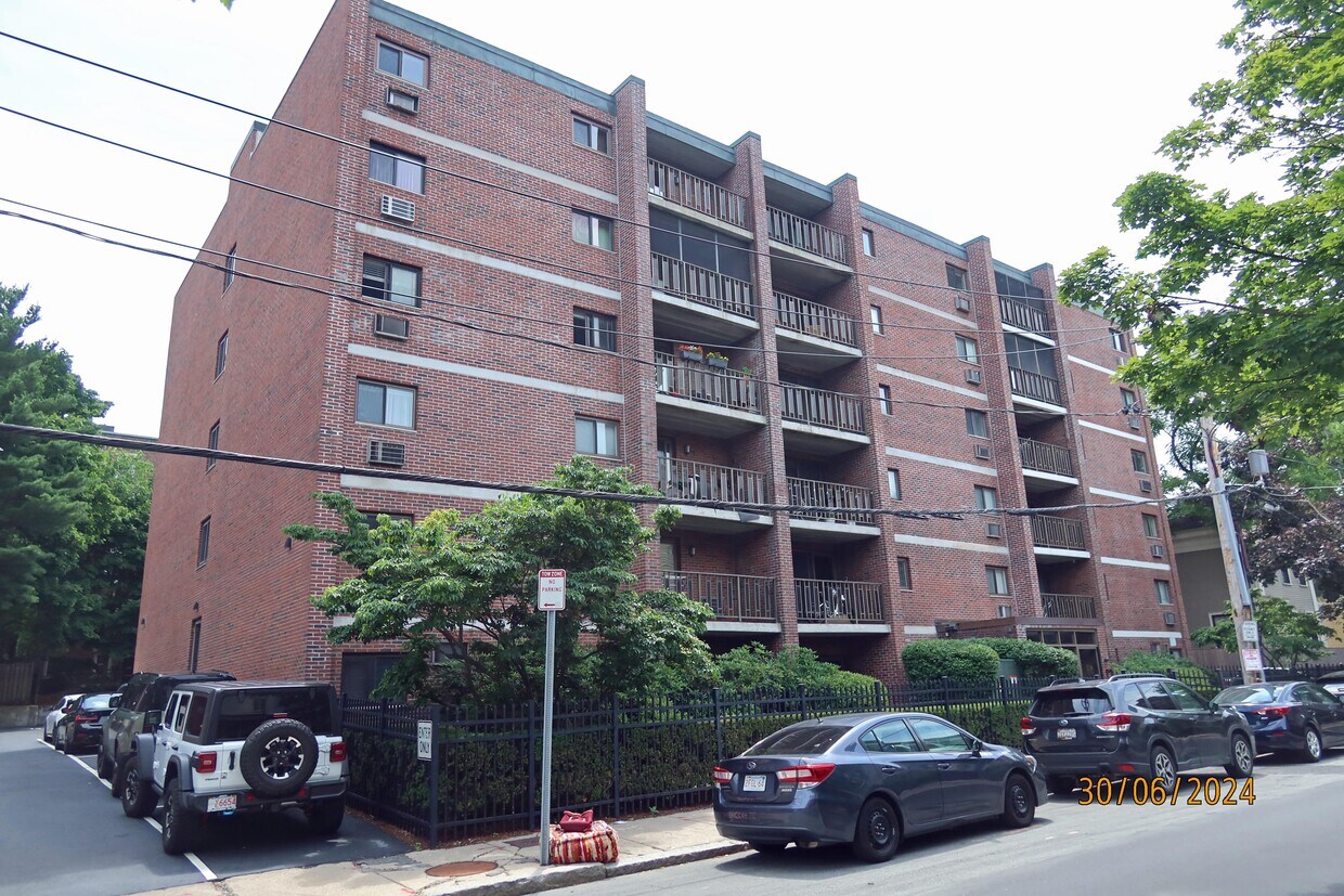 Building Exterior - 12 Ellery St