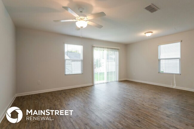 Foto del edificio - 8244 Rigel Rd