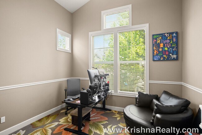 Foto del edificio - Spectacular 5 BD* 4BA* Single Family Home ...